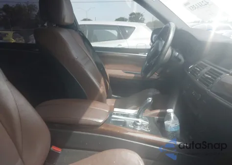 2011 BMW X5 xDrive35D from USA, damaged, VIN 5UXZW0C52BL370833